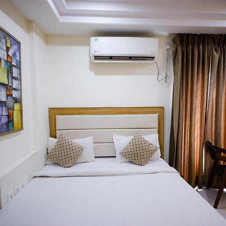 M Square Hotel ไฮเดอราบัด ภายนอก รูปภาพ