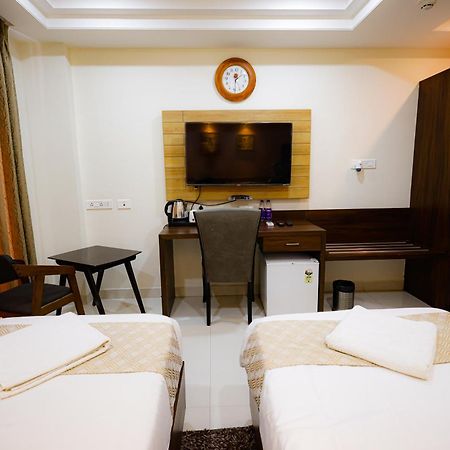 M Square Hotel ไฮเดอราบัด ภายนอก รูปภาพ