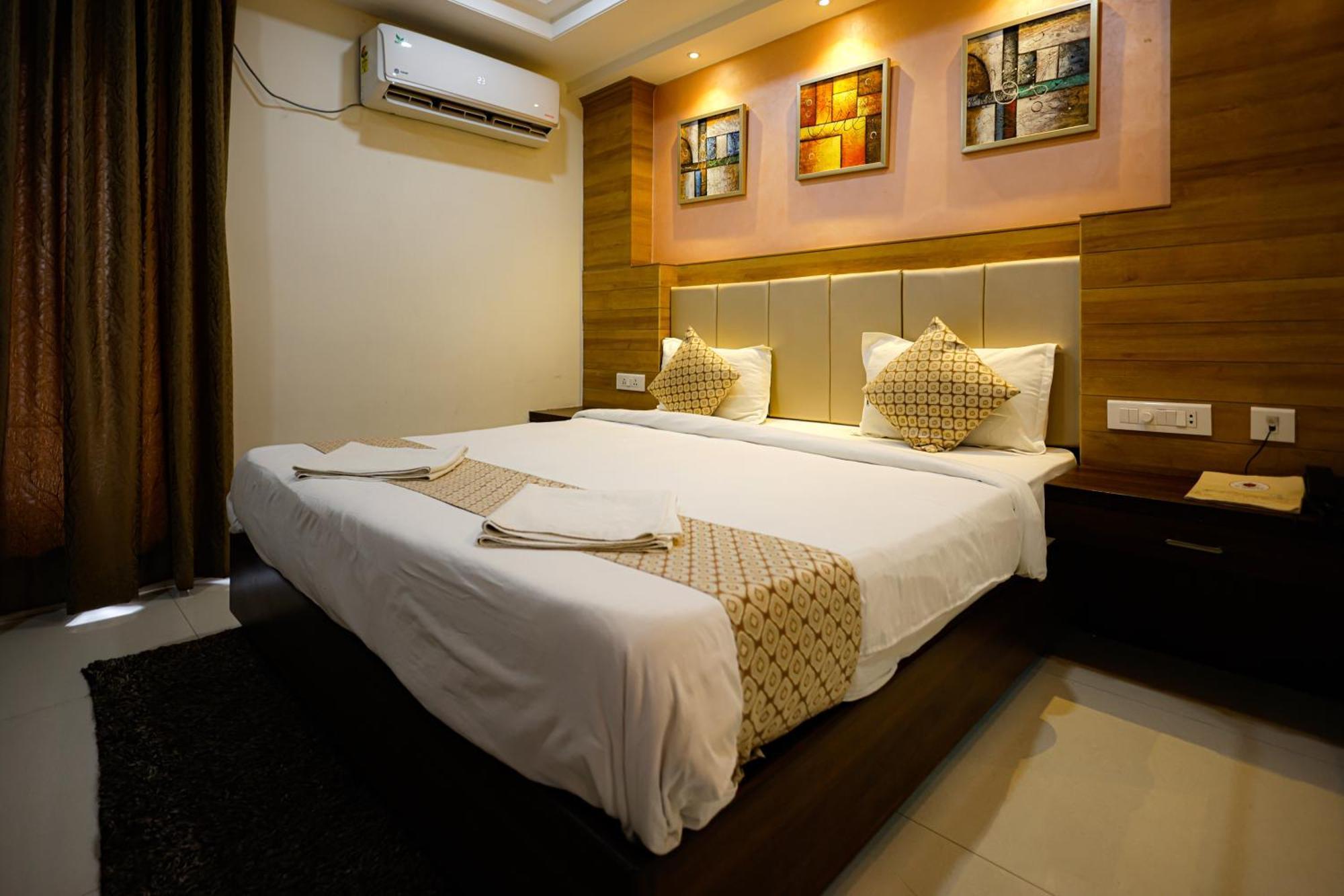 M Square Hotel ไฮเดอราบัด ภายนอก รูปภาพ