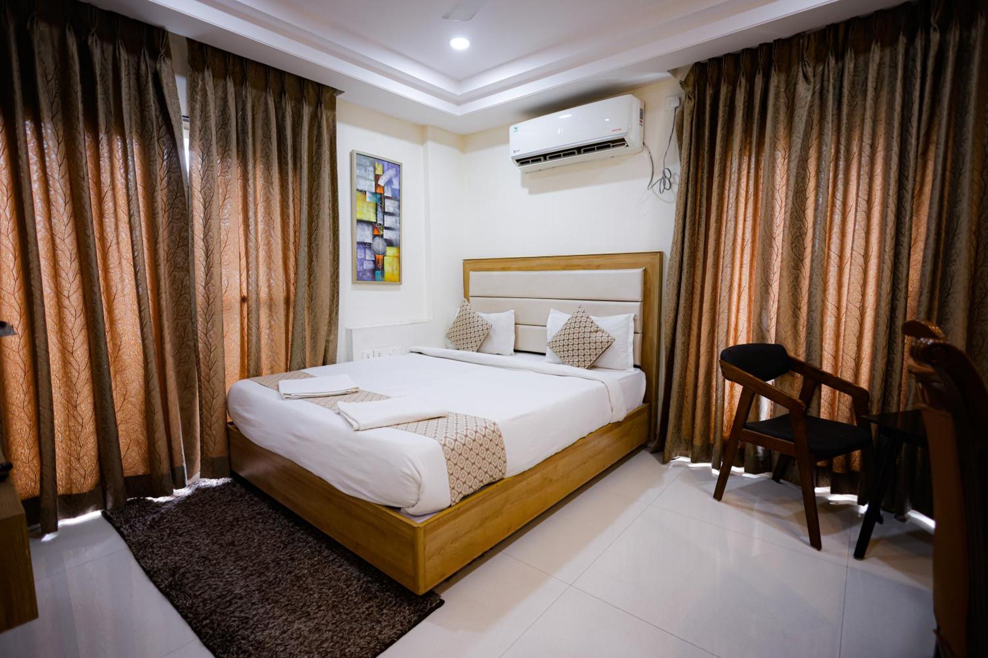 M Square Hotel ไฮเดอราบัด ภายนอก รูปภาพ